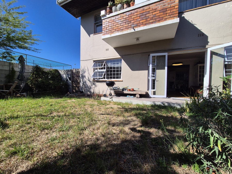 2 Bedroom Property for Sale in Claremont Western Cape